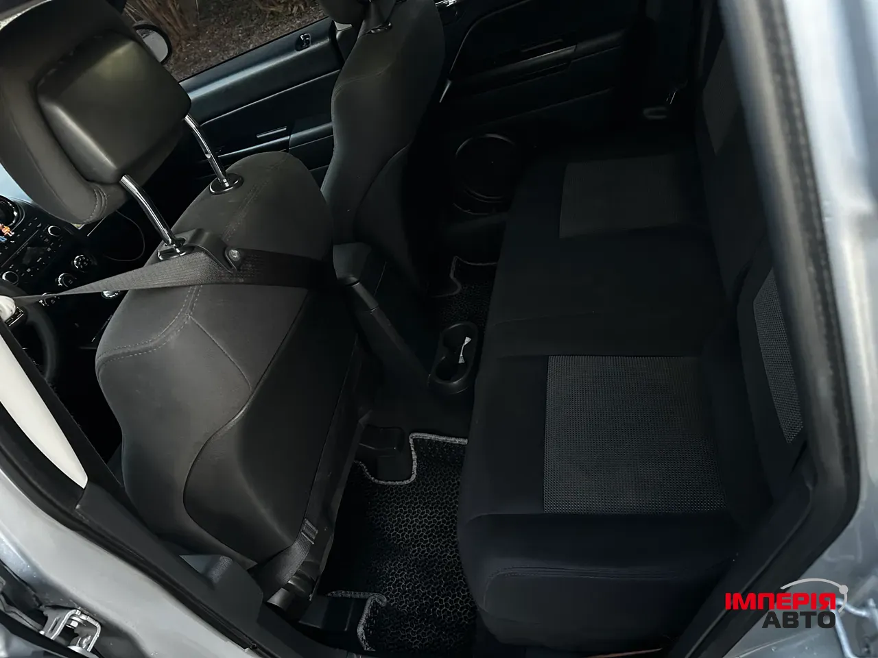 Jeep Compass - фото 16