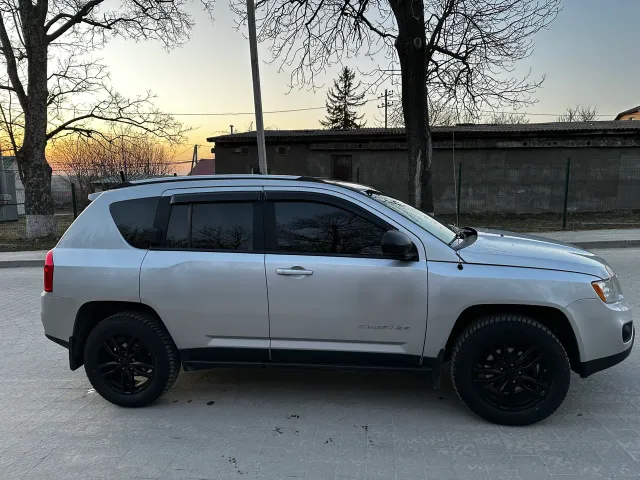 Jeep Compass - фото 4