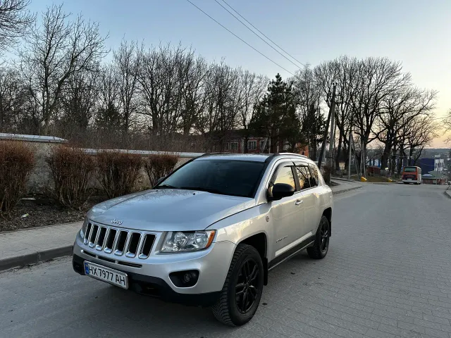 Jeep Compass - фото 1