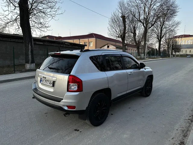 Jeep Compass - фото 5