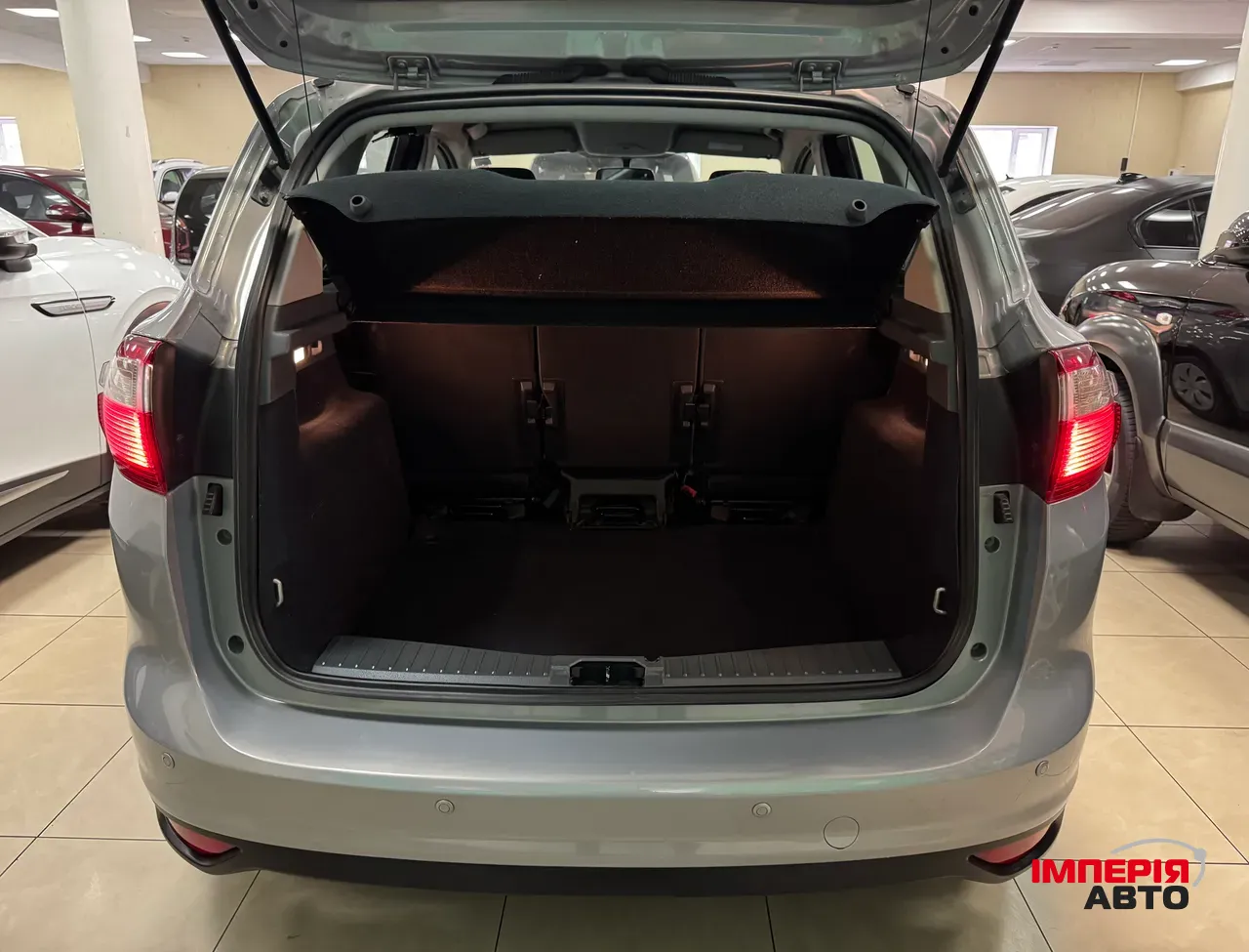 Ford C-MAX - фото 5