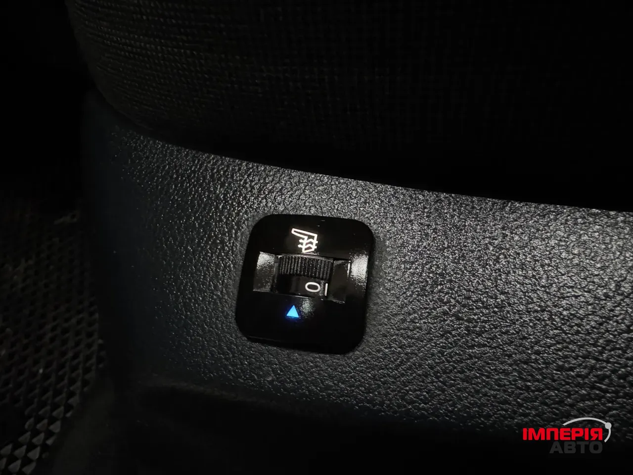 Ford C-MAX - фото 9