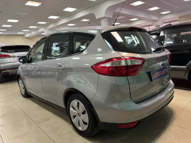 Ford C-MAX - фото 4
