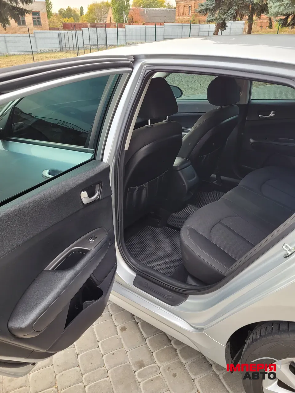 Kia Optima - фото 12