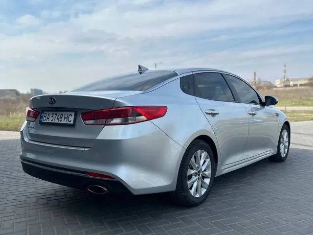 Kia Optima - фото 5