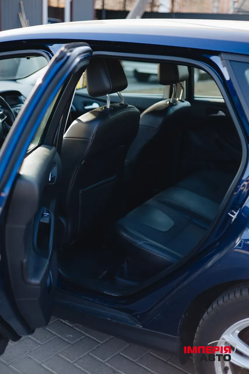 Ford Focus - фото 10