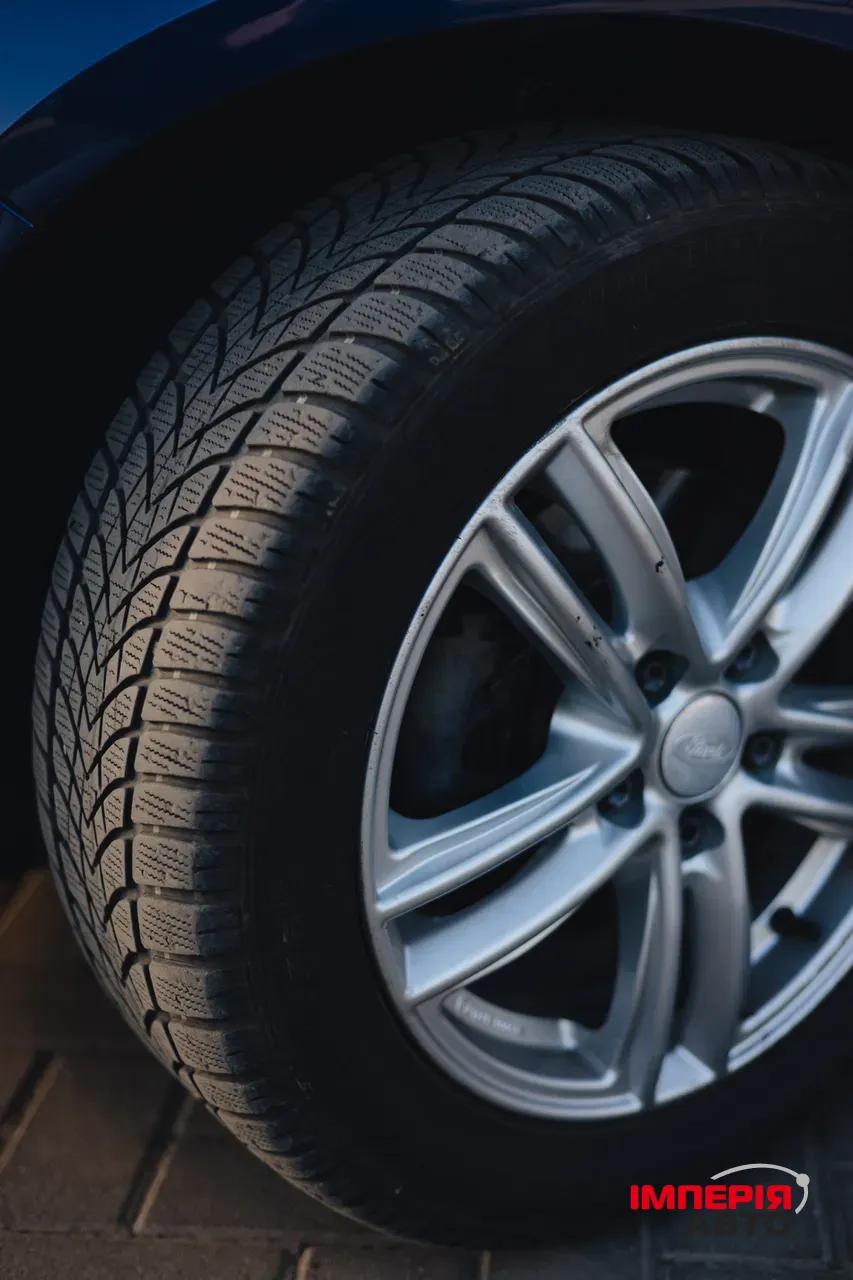 Ford Focus - фото 8