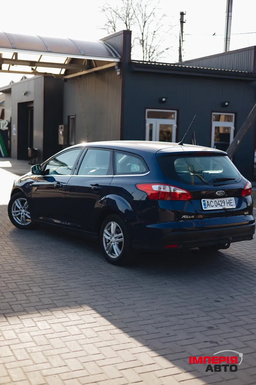 Ford Focus - фото 5