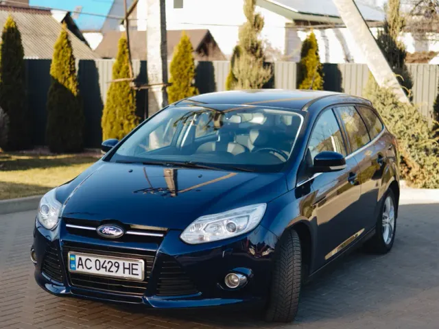 Ford Focus - фото 1