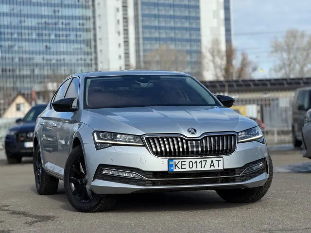 Skoda Superb - фото 1