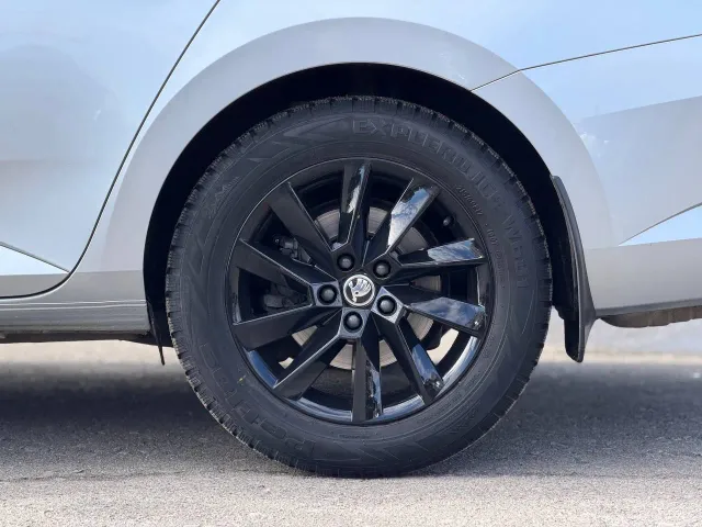 Skoda Superb - фото 3