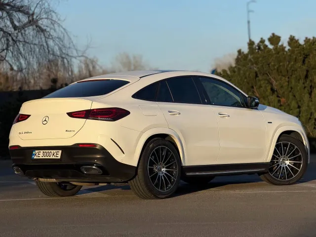 Mercedes-Benz GLE Coupe - фото 5
