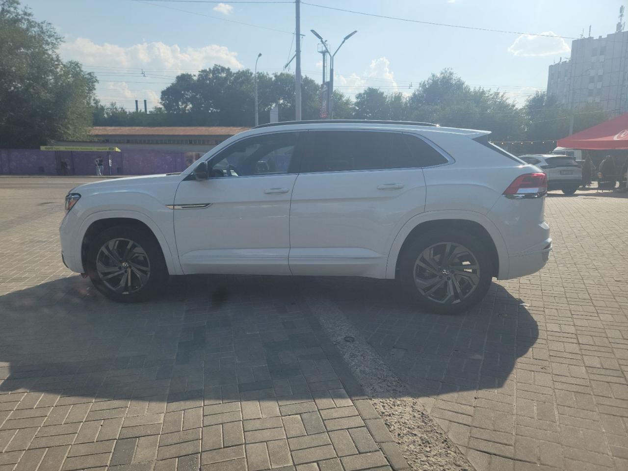 Volkswagen Atlas Cross Sport - фото 1