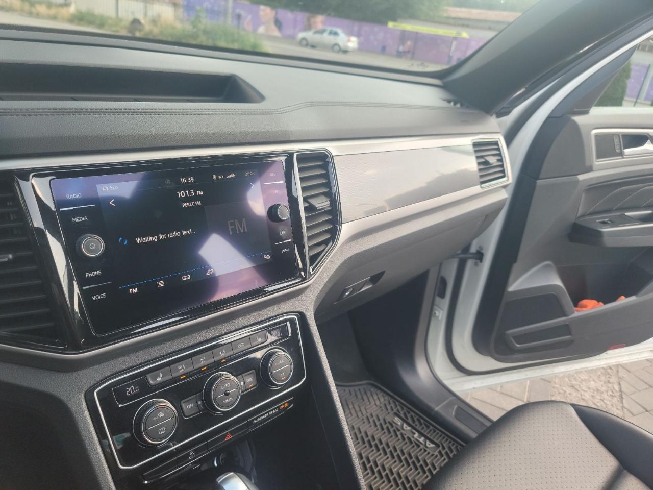 Volkswagen Atlas Cross Sport - фото 8