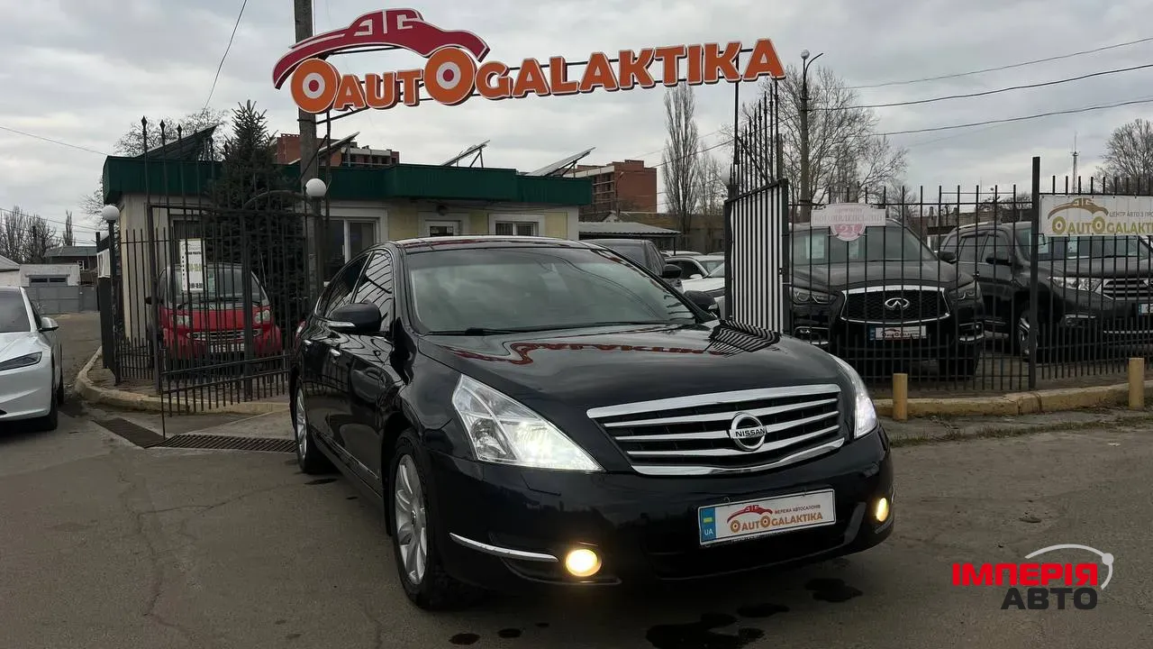 Nissan Teana - фото 1