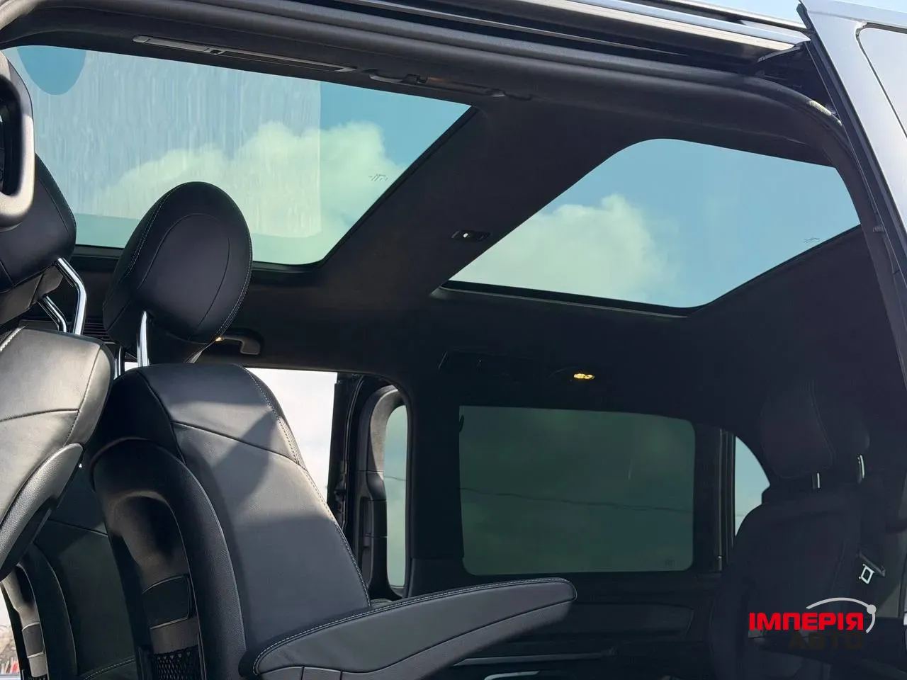 Mercedes-Benz V-Класс - фото 17