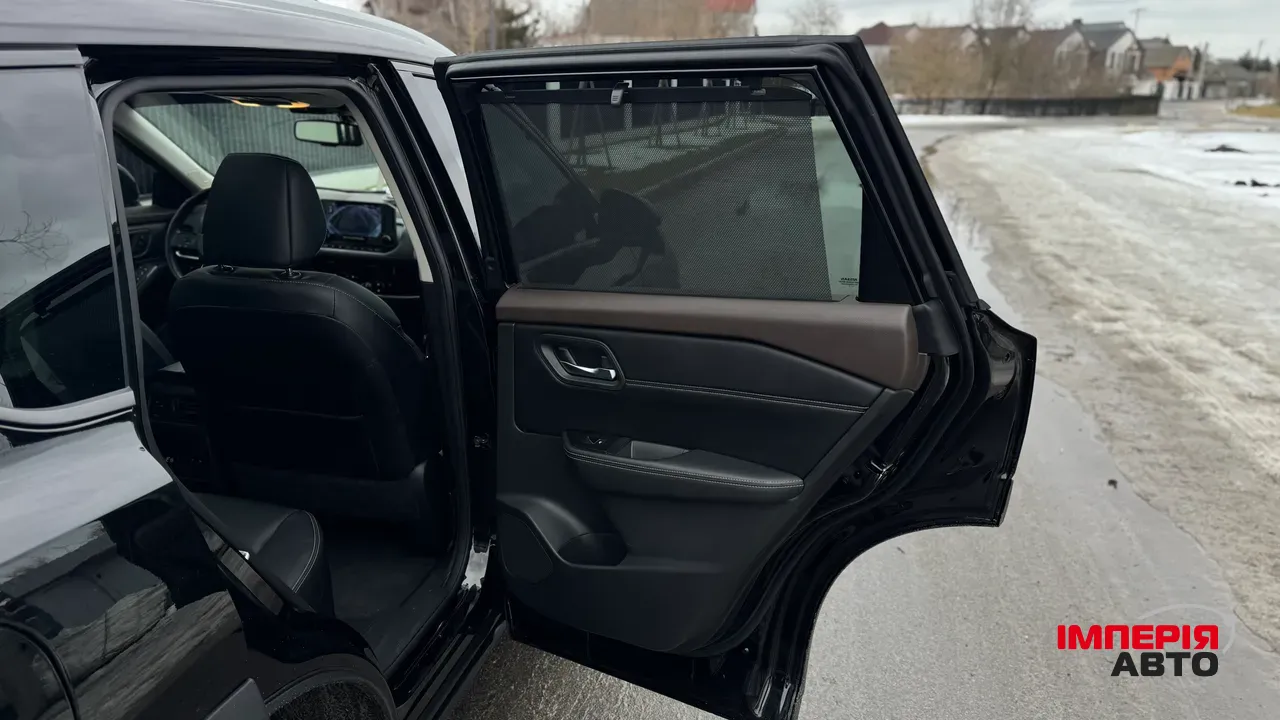 Nissan Rogue - фото 26