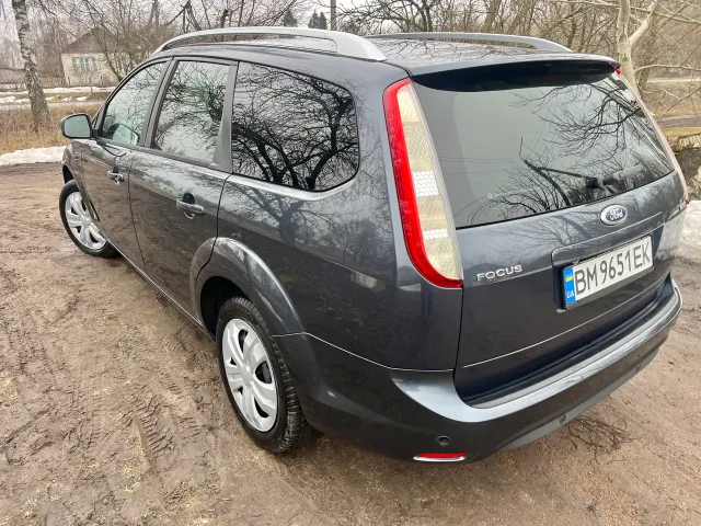 Ford Focus - фото 3