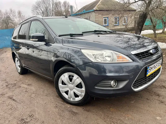 Ford Focus - фото 1