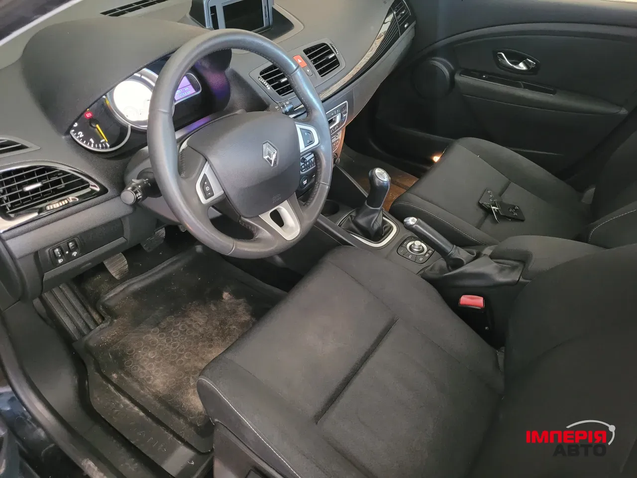 Renault Megane - фото 9