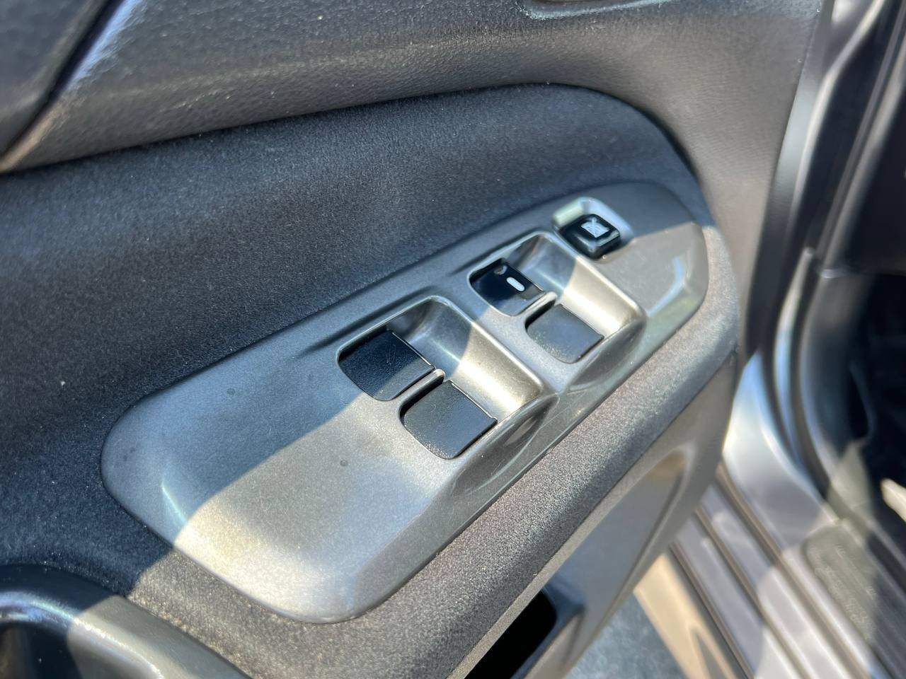 Mitsubishi Lancer - фото 7