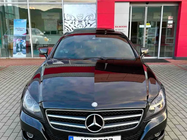 Mercedes-Benz CLS - фото 1