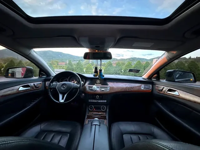 Mercedes-Benz CLS - фото 2