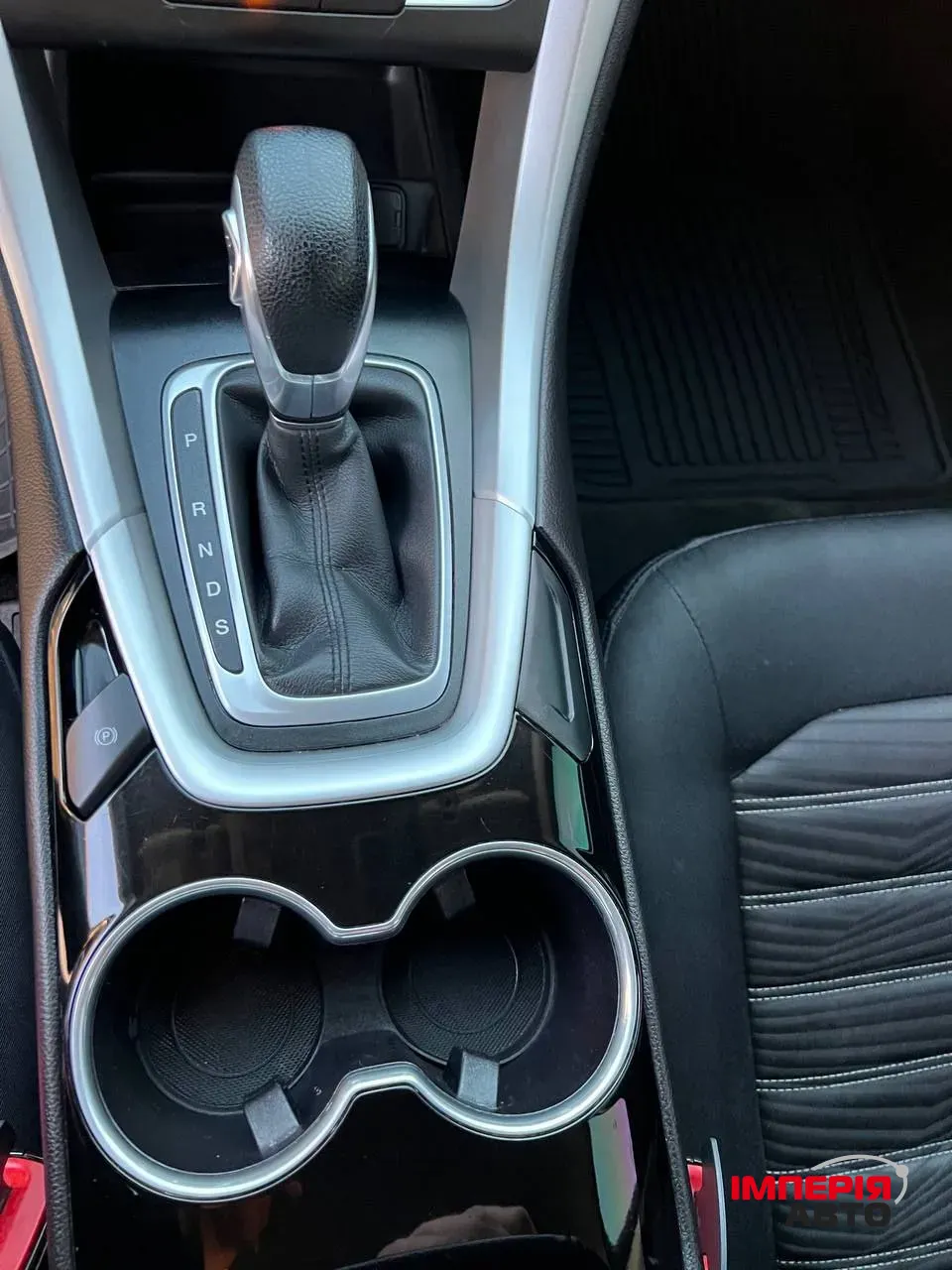 Ford Fusion USA - фото 10