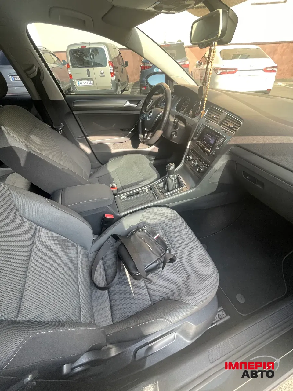 Volkswagen Golf - фото 8