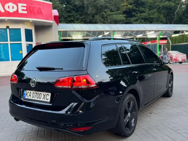 Volkswagen Golf - фото 3