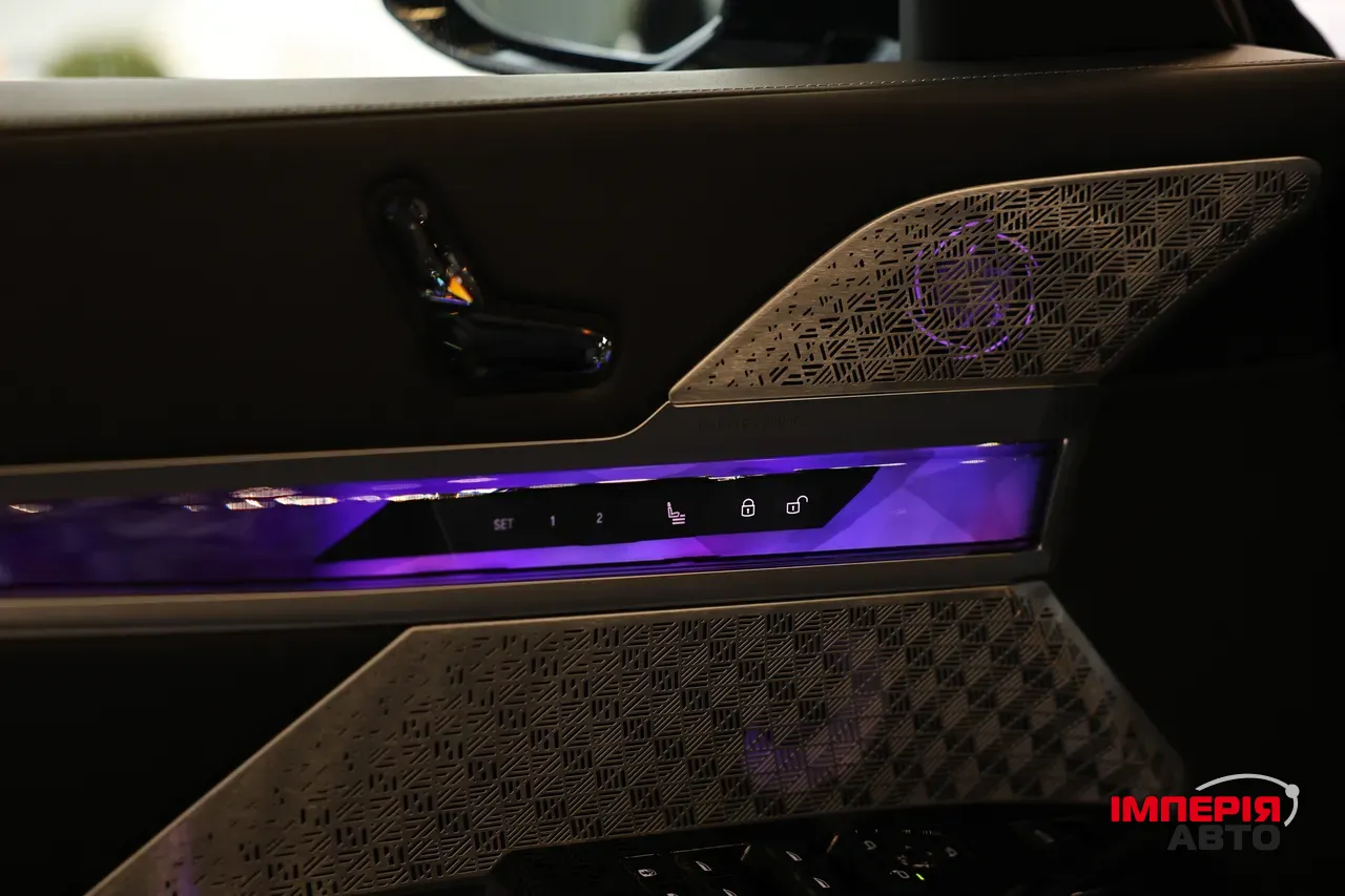 BMW i7 - фото 56