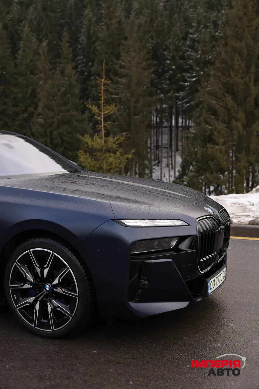 BMW i7 - фото 3