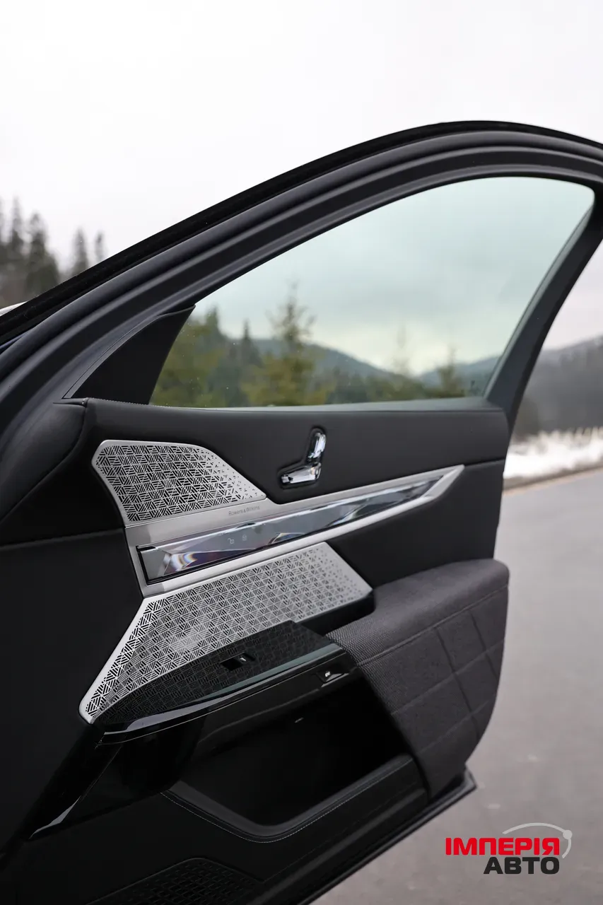 BMW i7 - фото 42