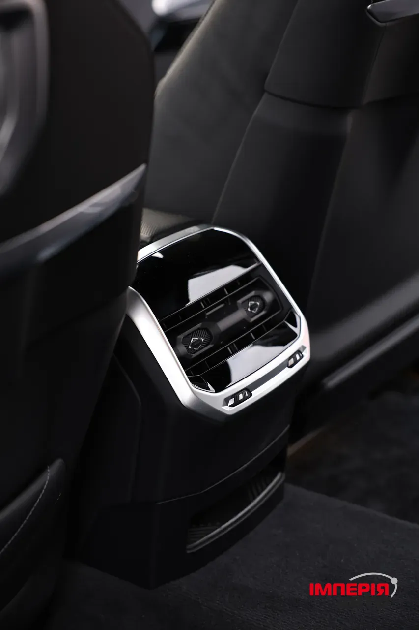 BMW i7 - фото 31