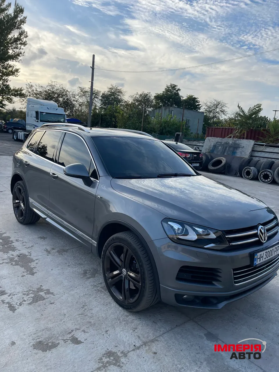 Volkswagen Touareg - фото 12