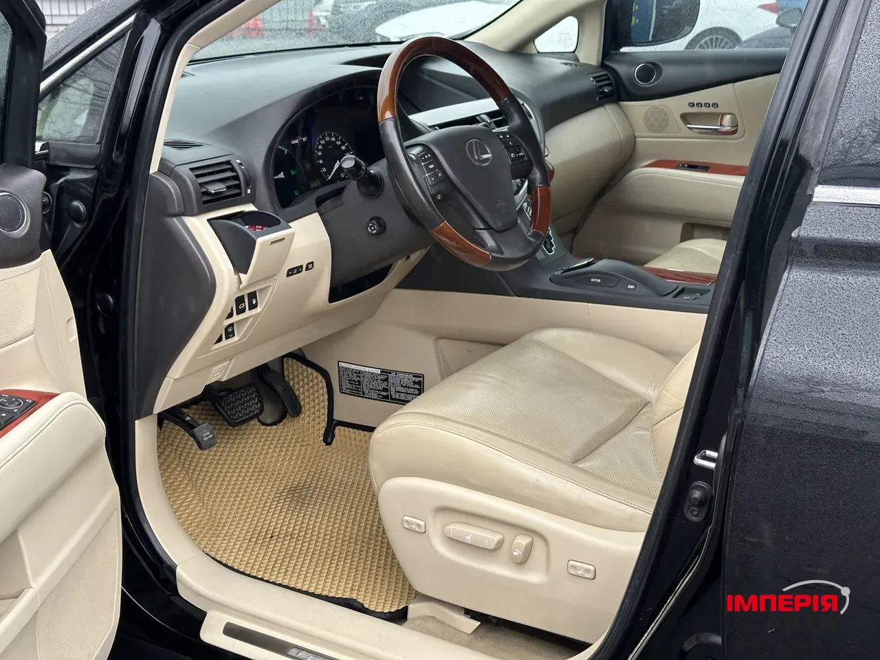 Lexus RX - фото 6