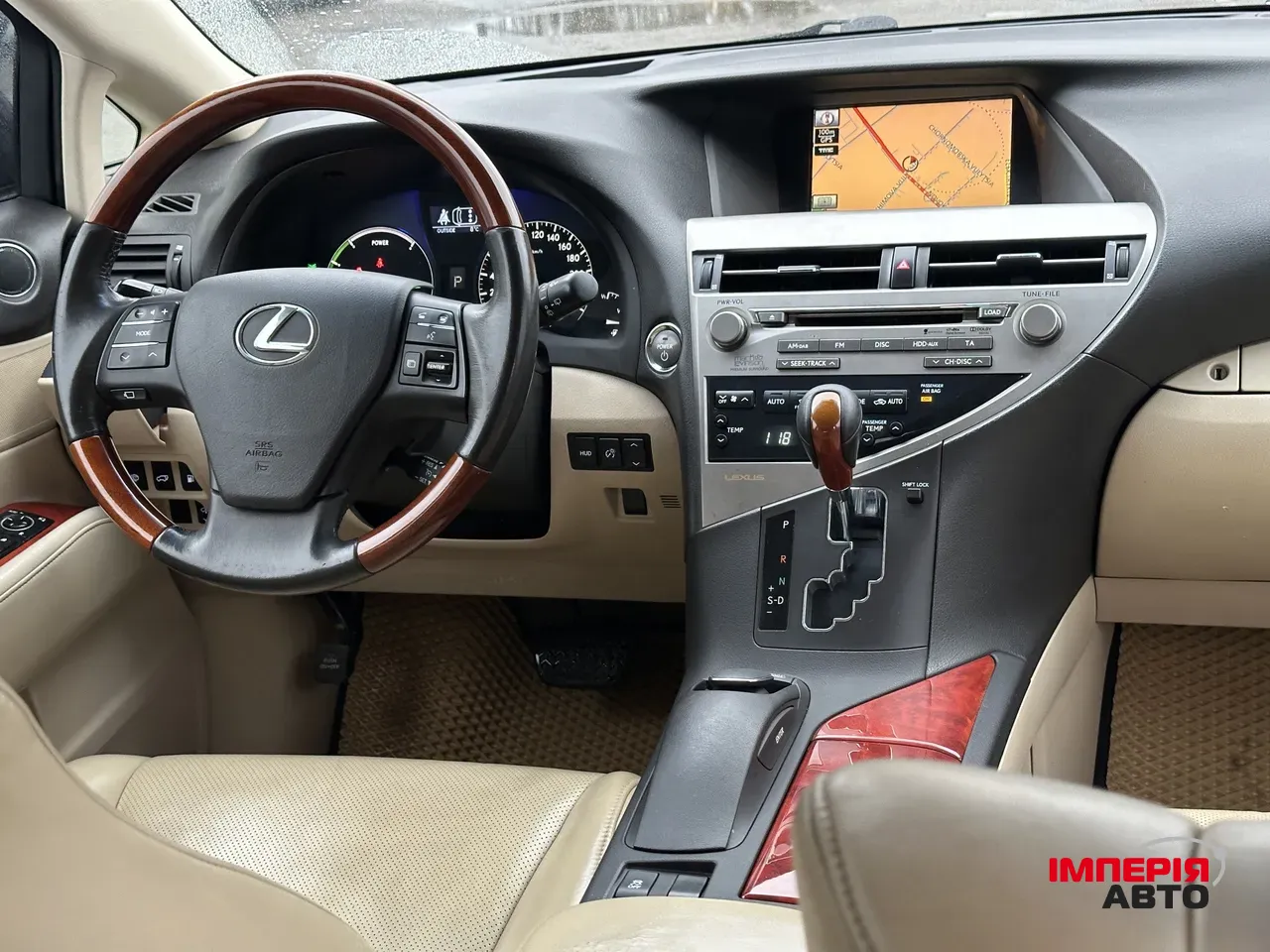 Lexus RX - фото 7