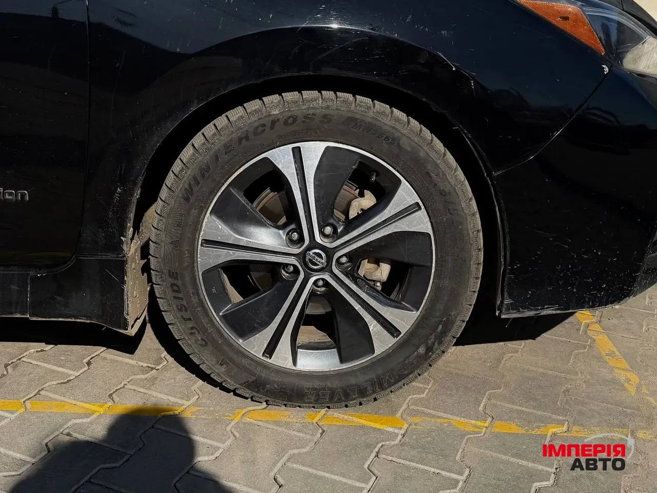 Nissan Leaf - фото 4