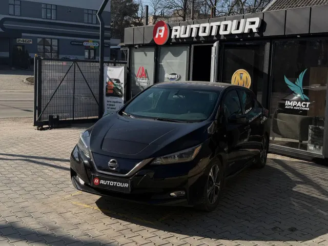 Nissan Leaf - фото 2