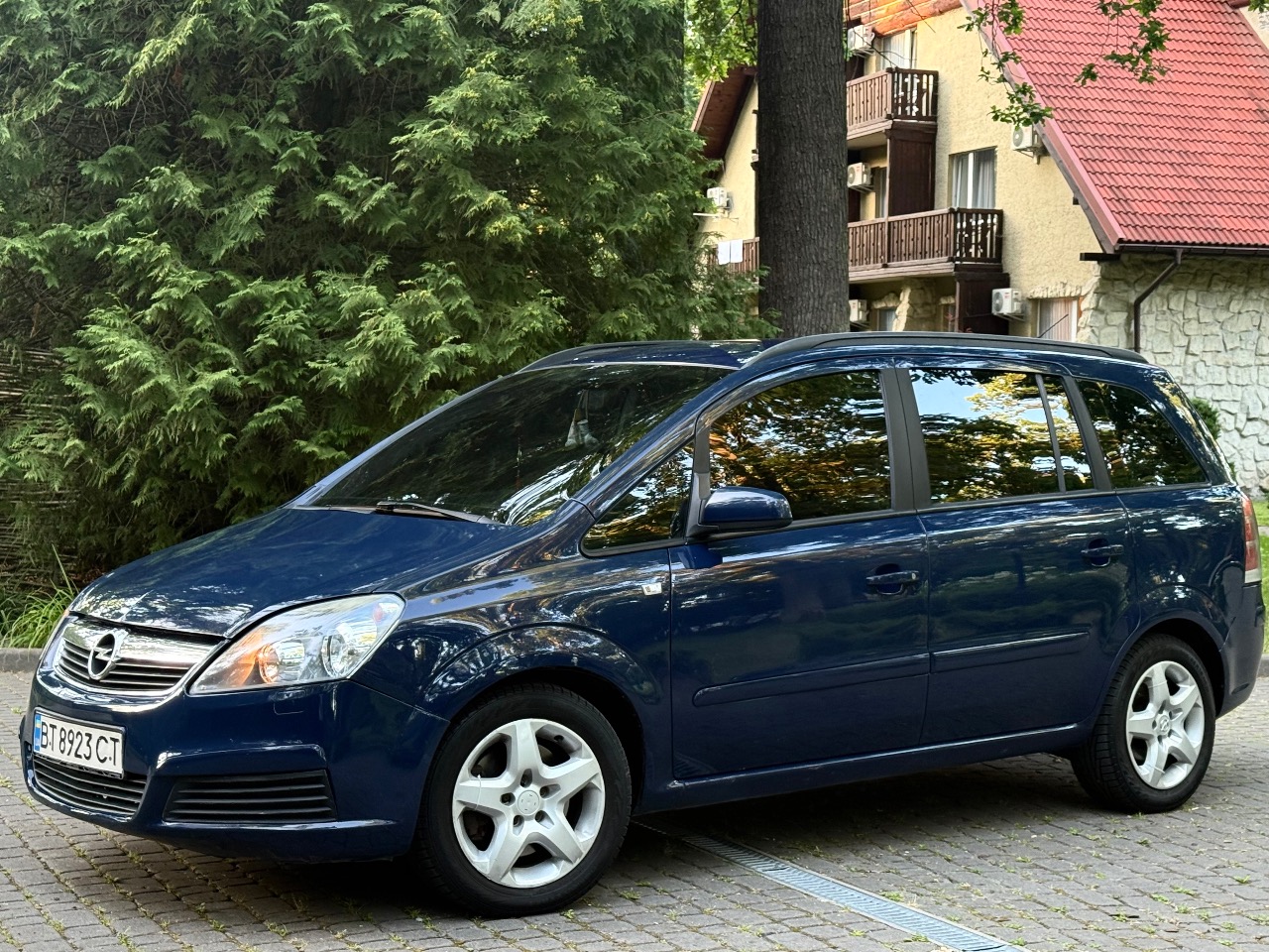Opel Zafira - фото 5
