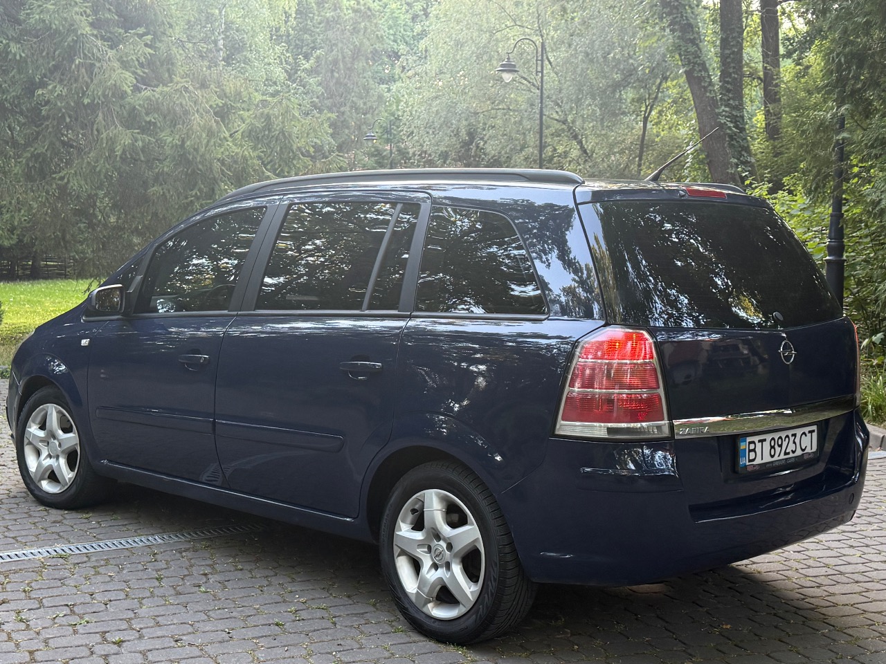 Opel Zafira - фото 21
