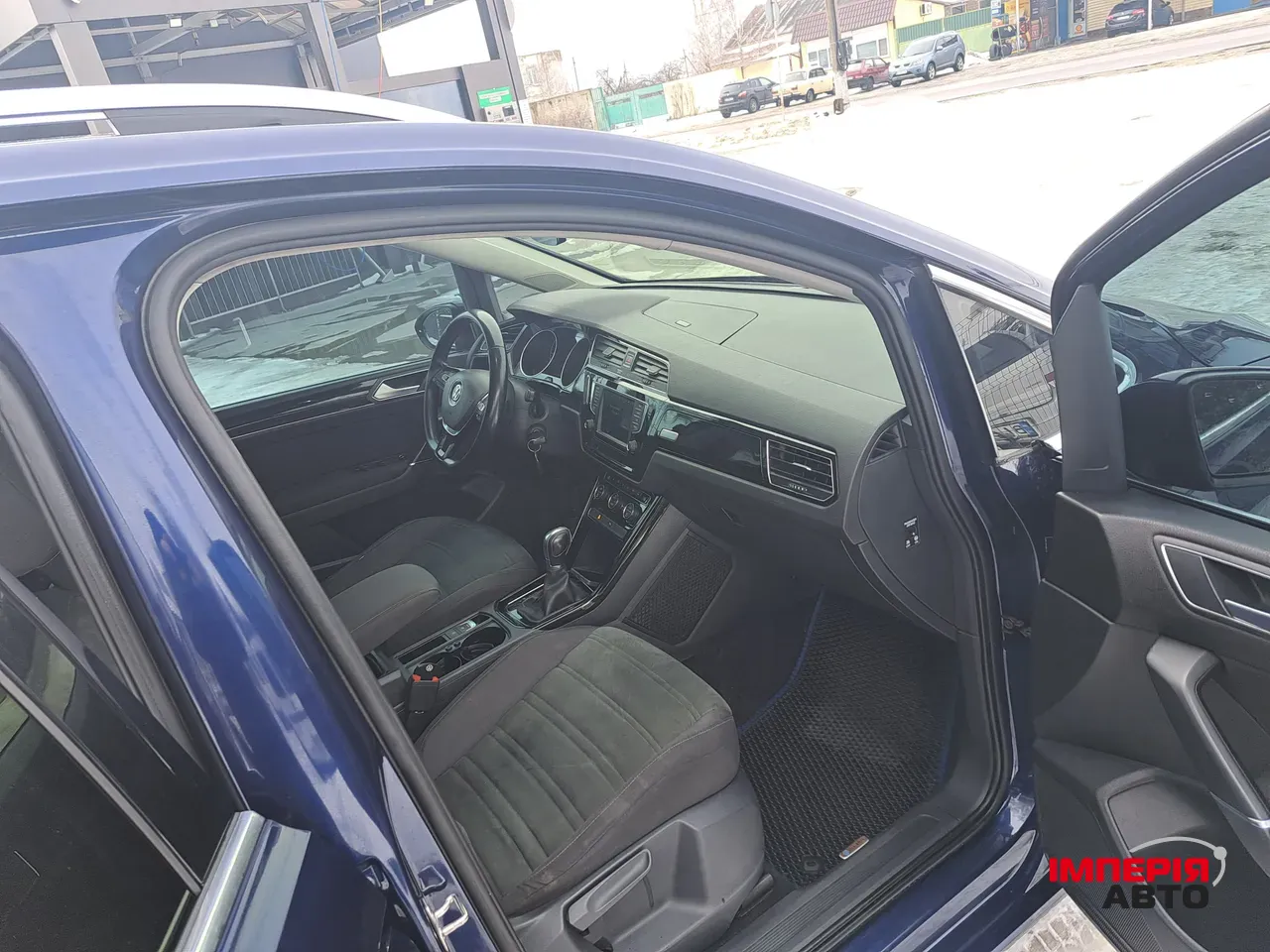 Volkswagen Touran - фото 9