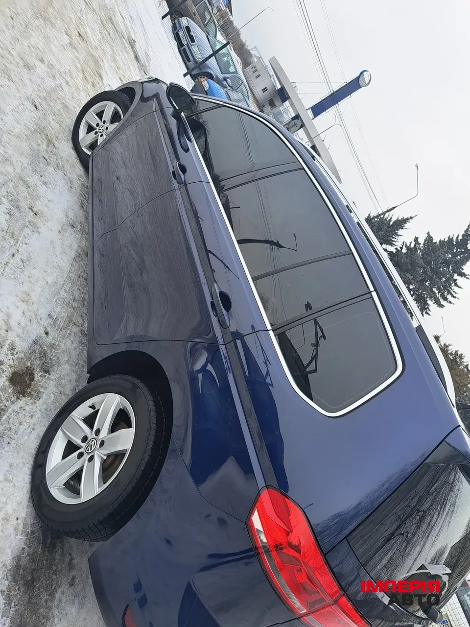 Volkswagen Touran - фото 2