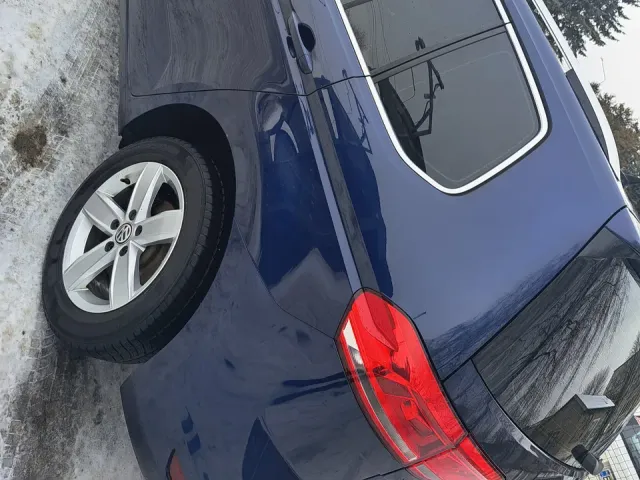 Volkswagen Touran - фото 2