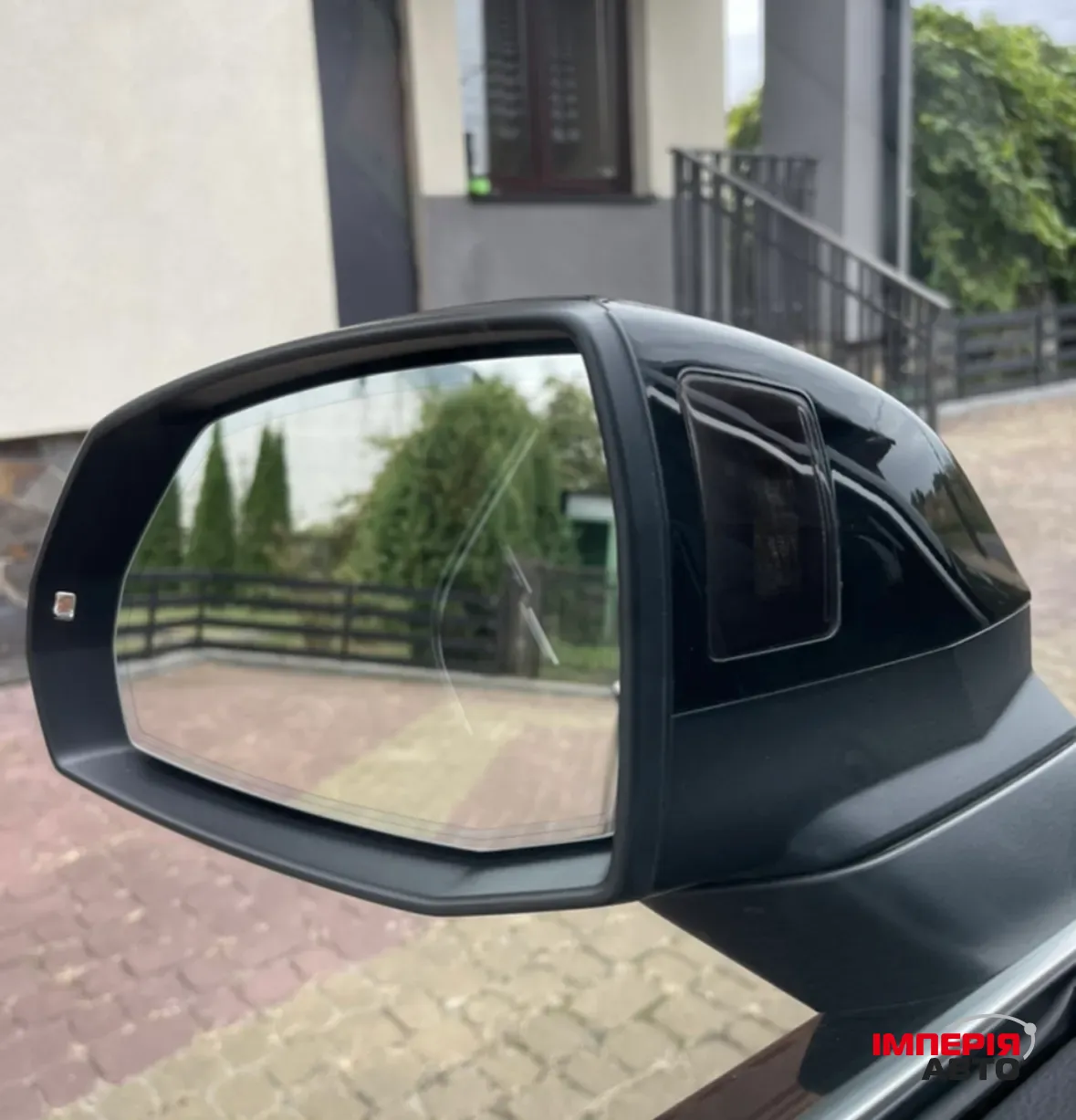 Audi Q7 - фото 8