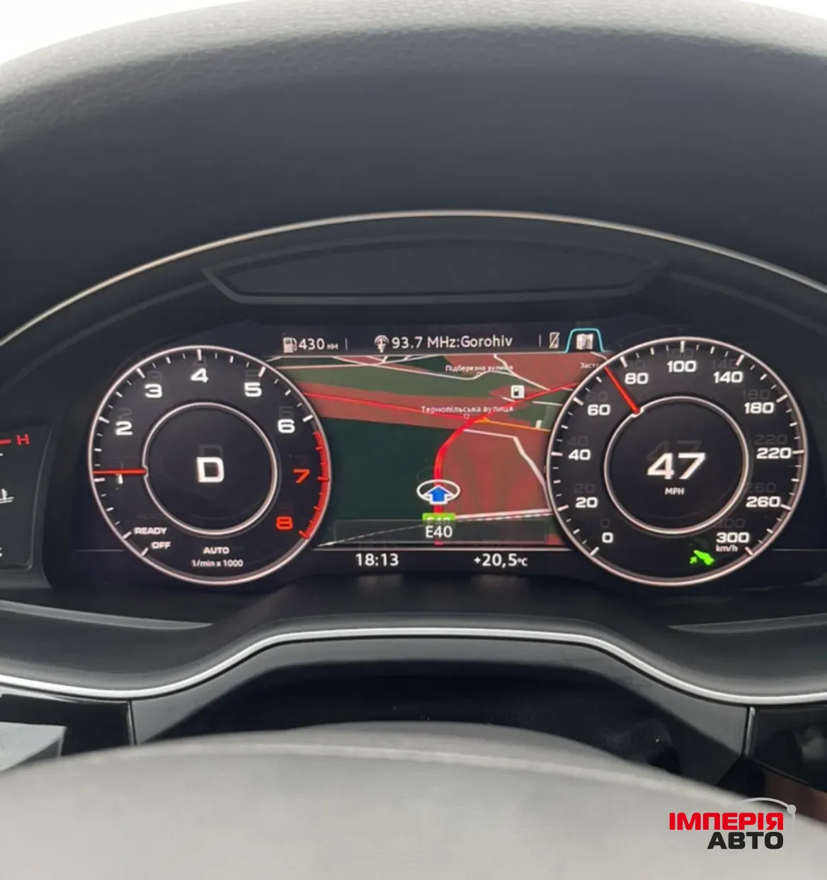 Audi Q7 - фото 10