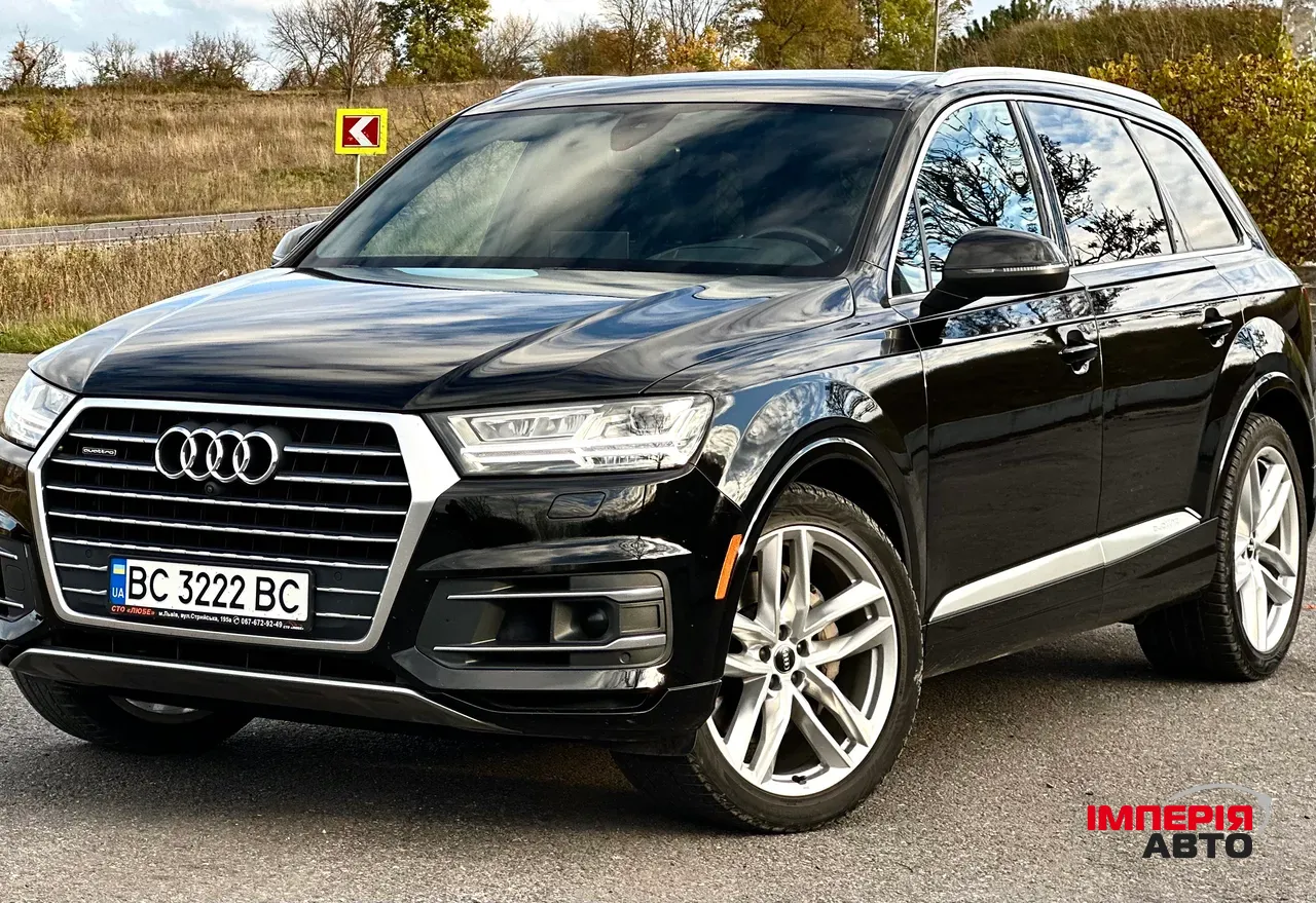Audi Q7 - фото 1