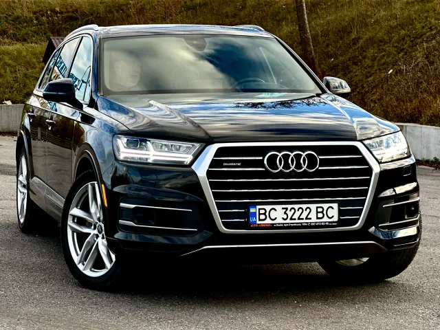 Audi Q7 - фото 2