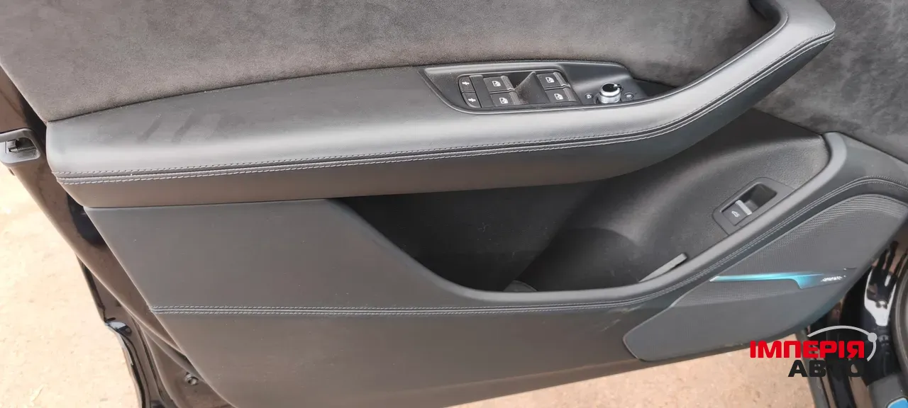 Audi Q7 - фото 12