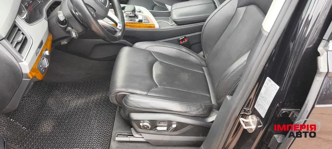 Audi Q7 - фото 14